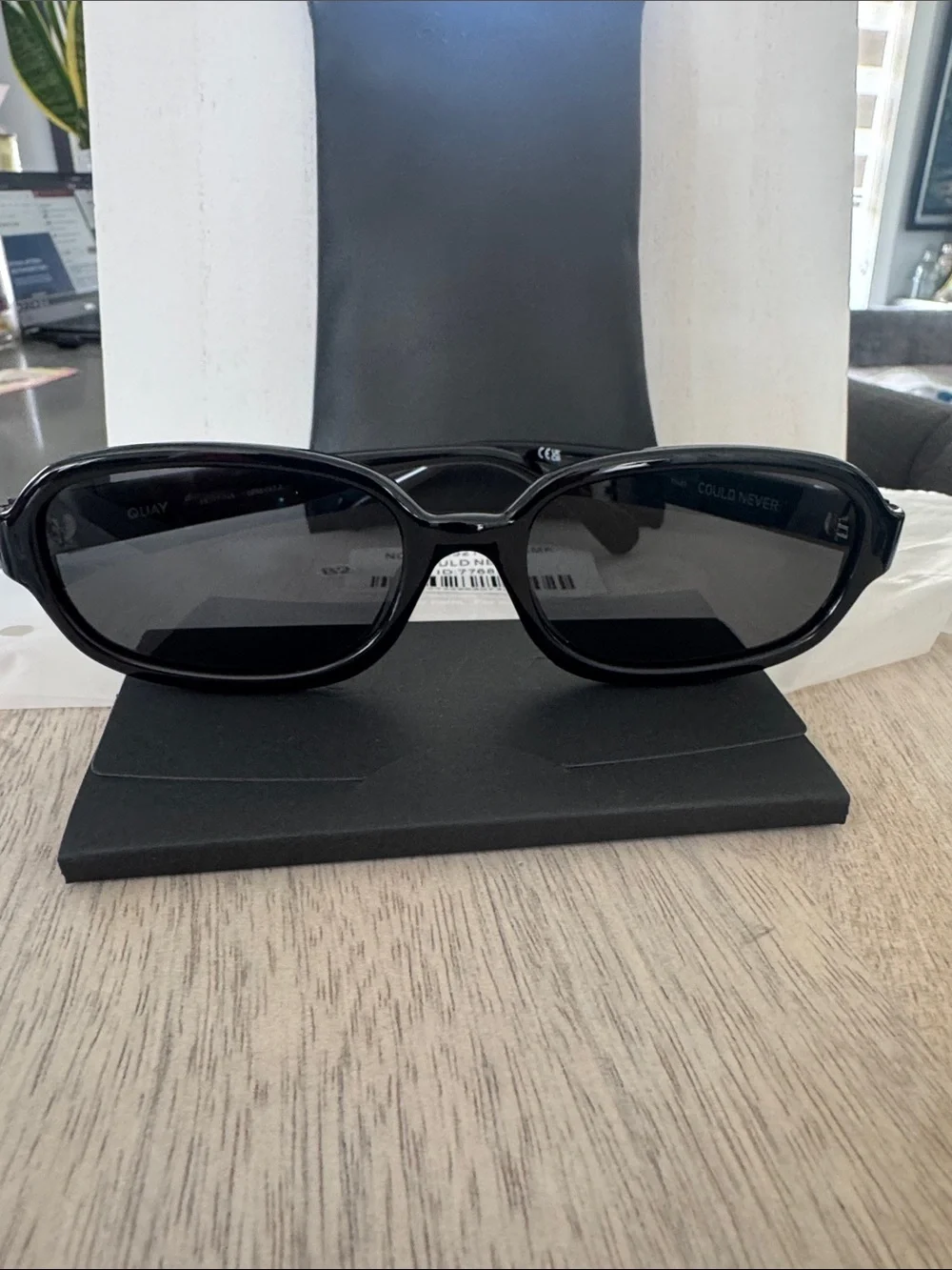 Quay Australia Black Could Never Gloss Oval Sunglasses ID 77683